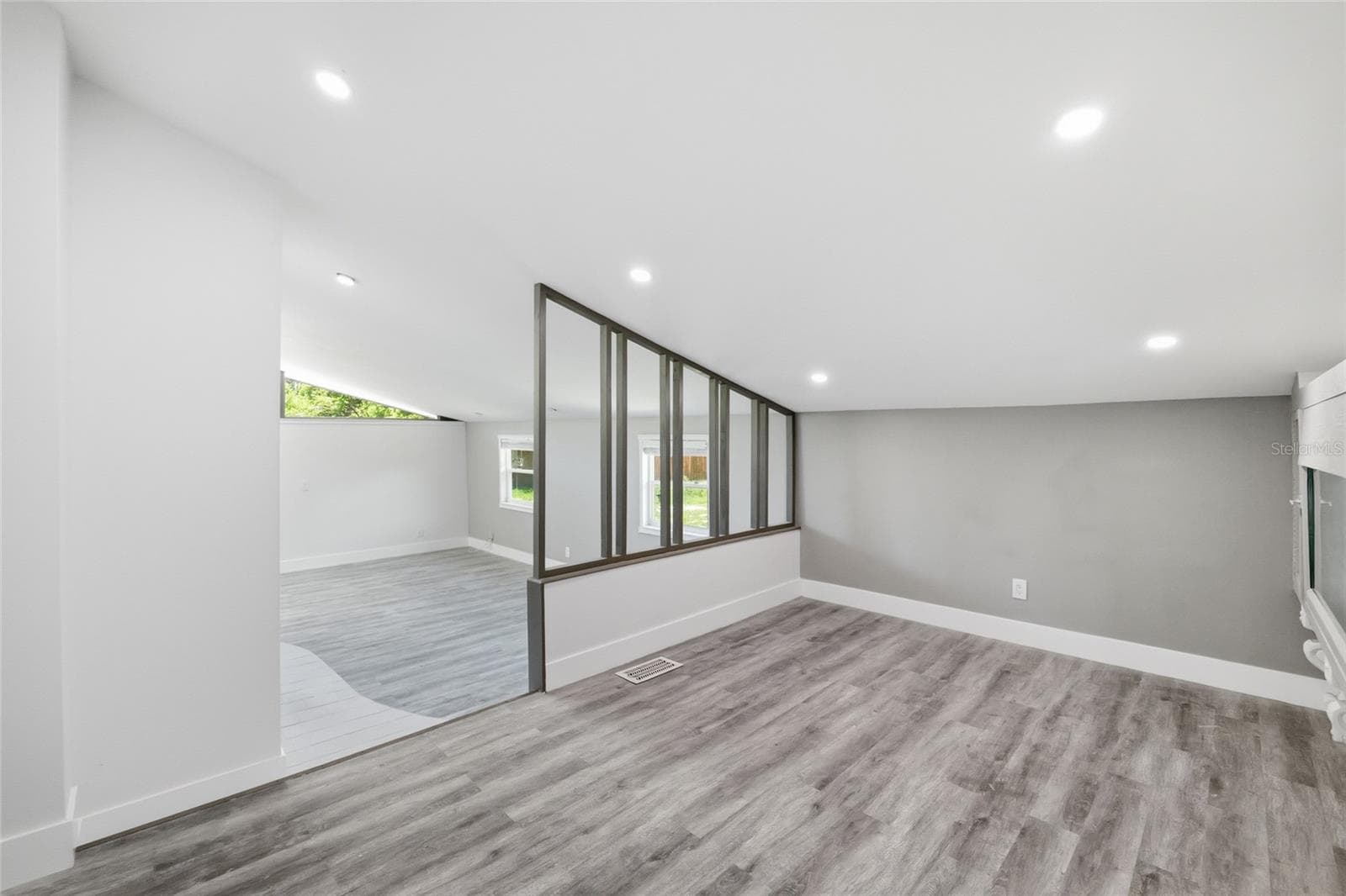 7210 VALRIE LANE — photo 12 of 43