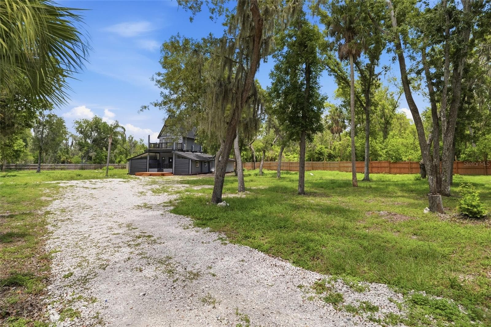 7210 VALRIE LANE — photo 34 of 43