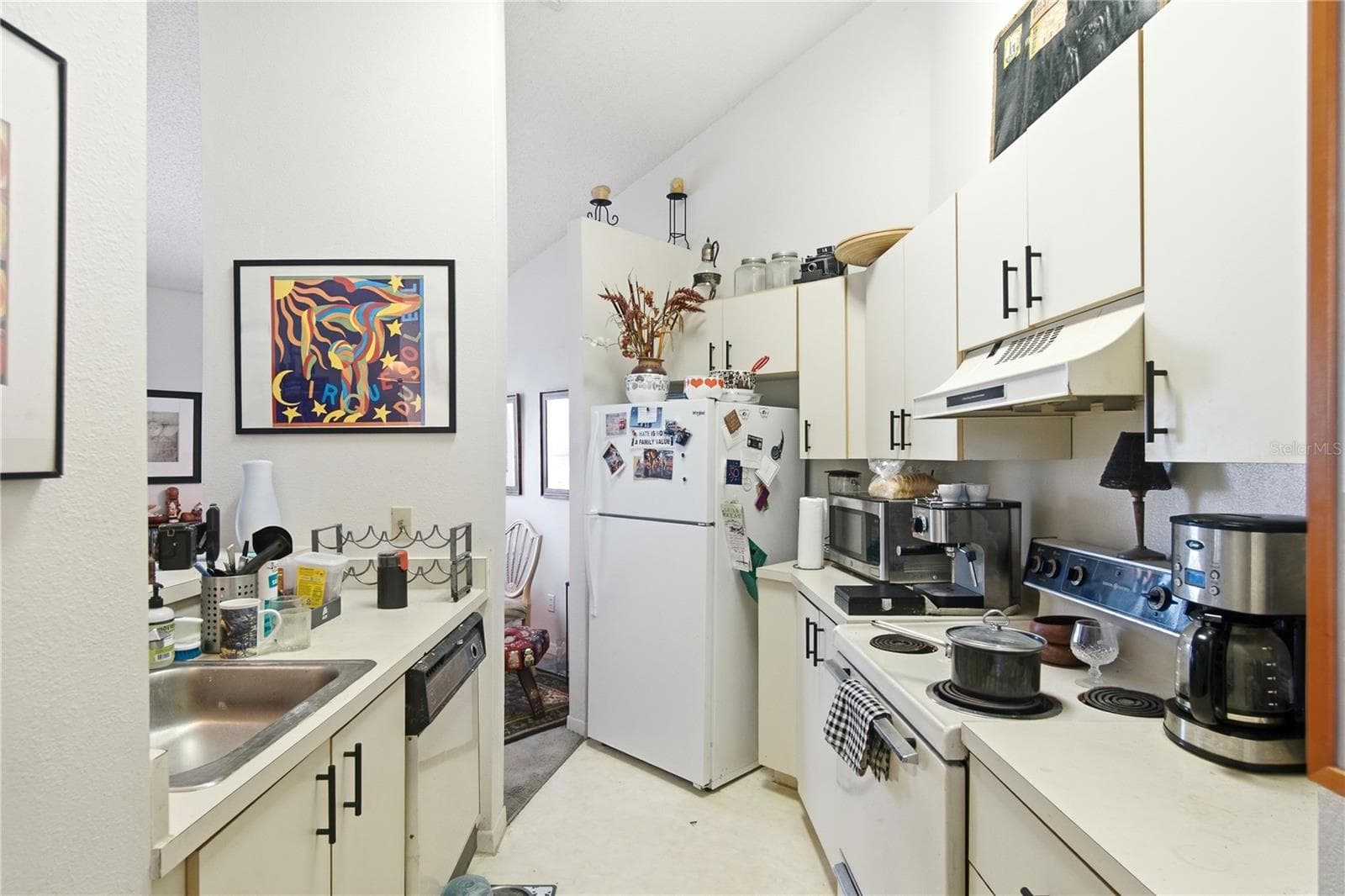 2508 WOODGATE BOULEVARD — photo 8 of 34