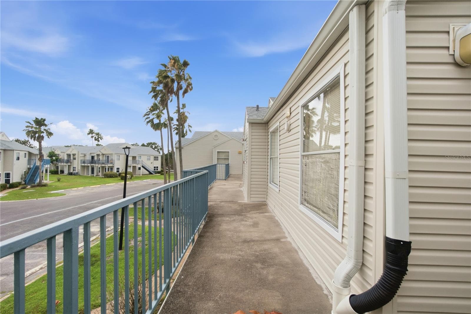 2508 WOODGATE BOULEVARD — photo 27 of 34