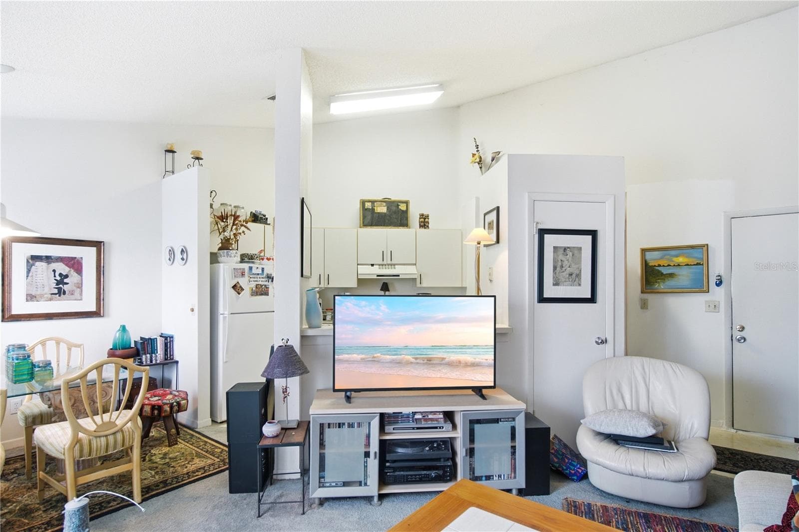 2508 WOODGATE BOULEVARD — photo 4 of 34