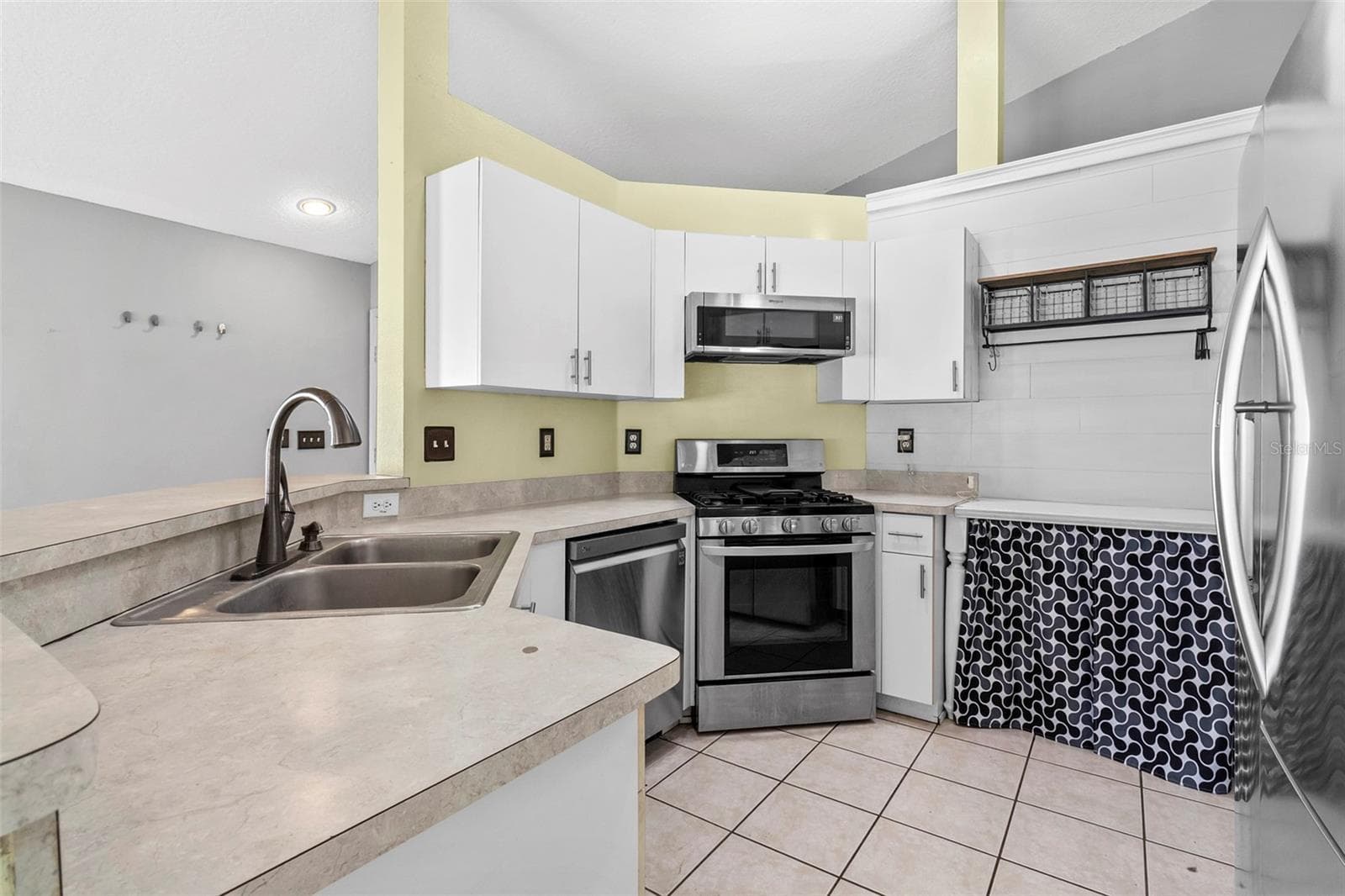 1239 AVONWOOD COURT — photo 12 of 32