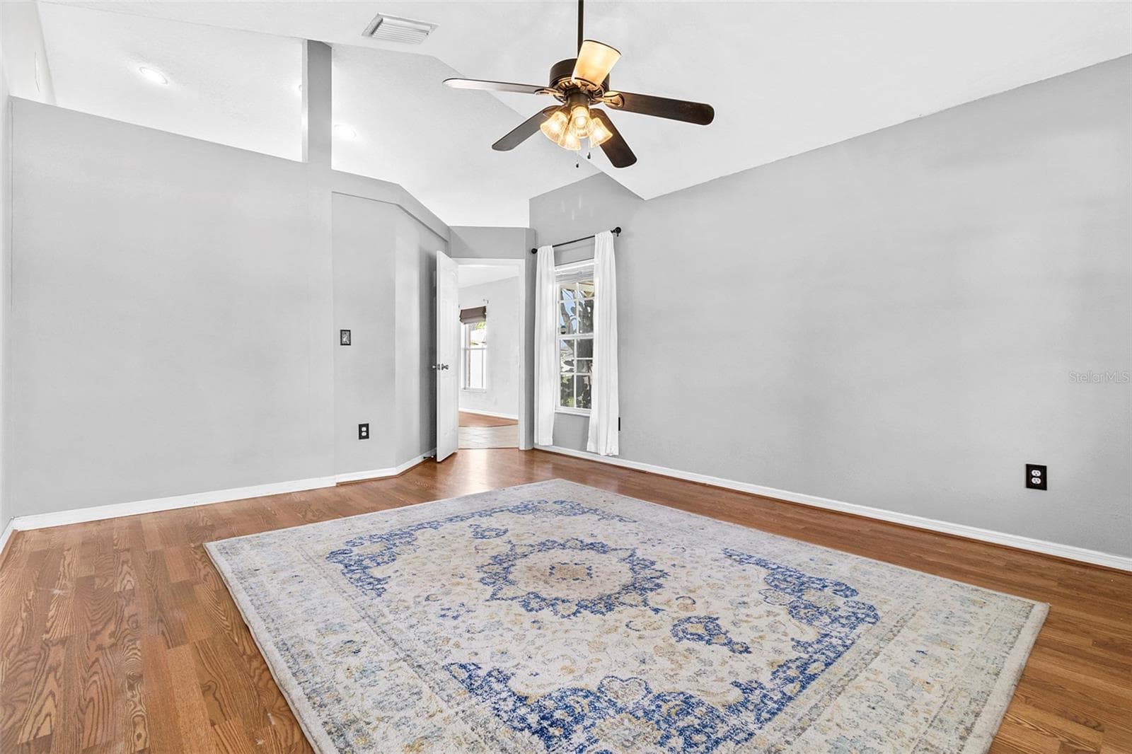 1239 AVONWOOD COURT — photo 8 of 32