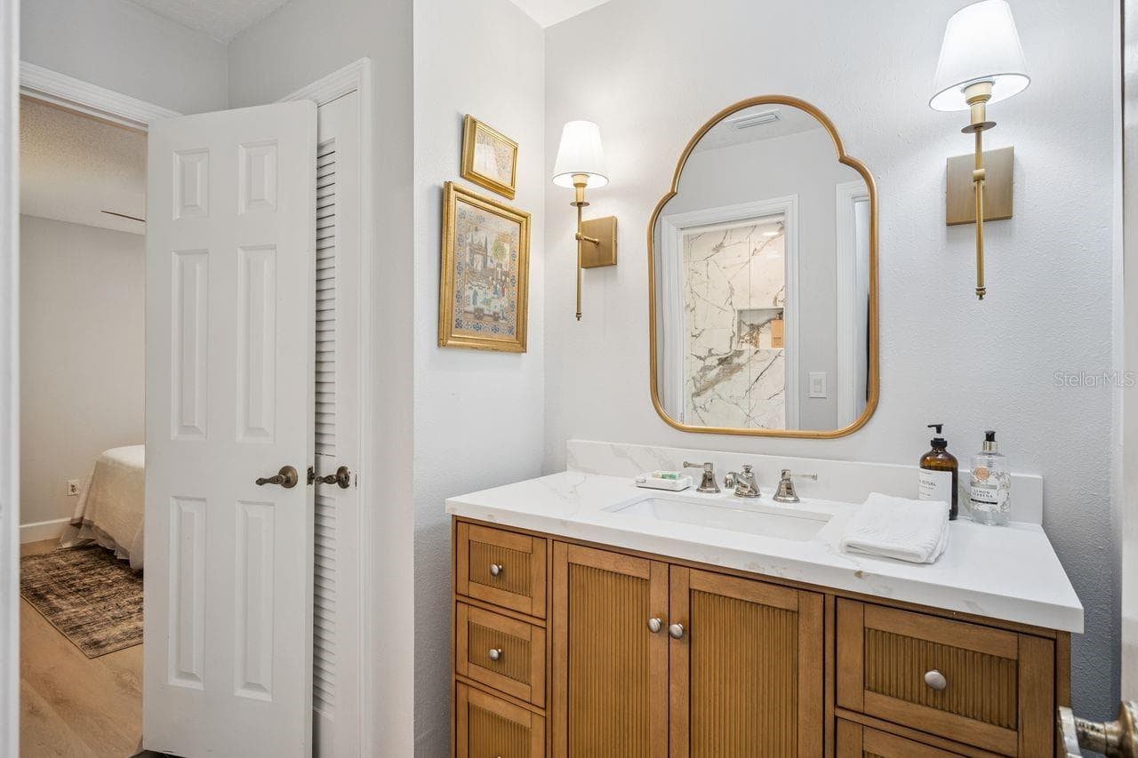 516 WOODVIEW DRIVE — photo 27 of 48