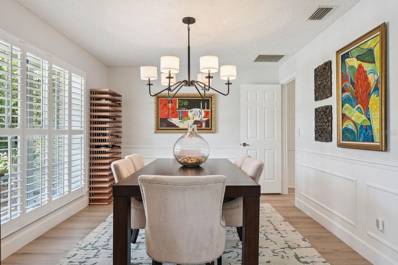 516 WOODVIEW DRIVE — photo 11 of 48