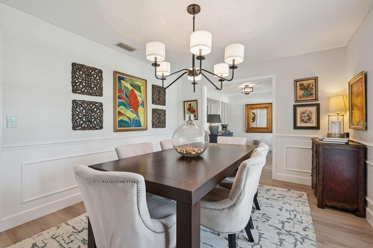 516 WOODVIEW DRIVE — photo 12 of 48