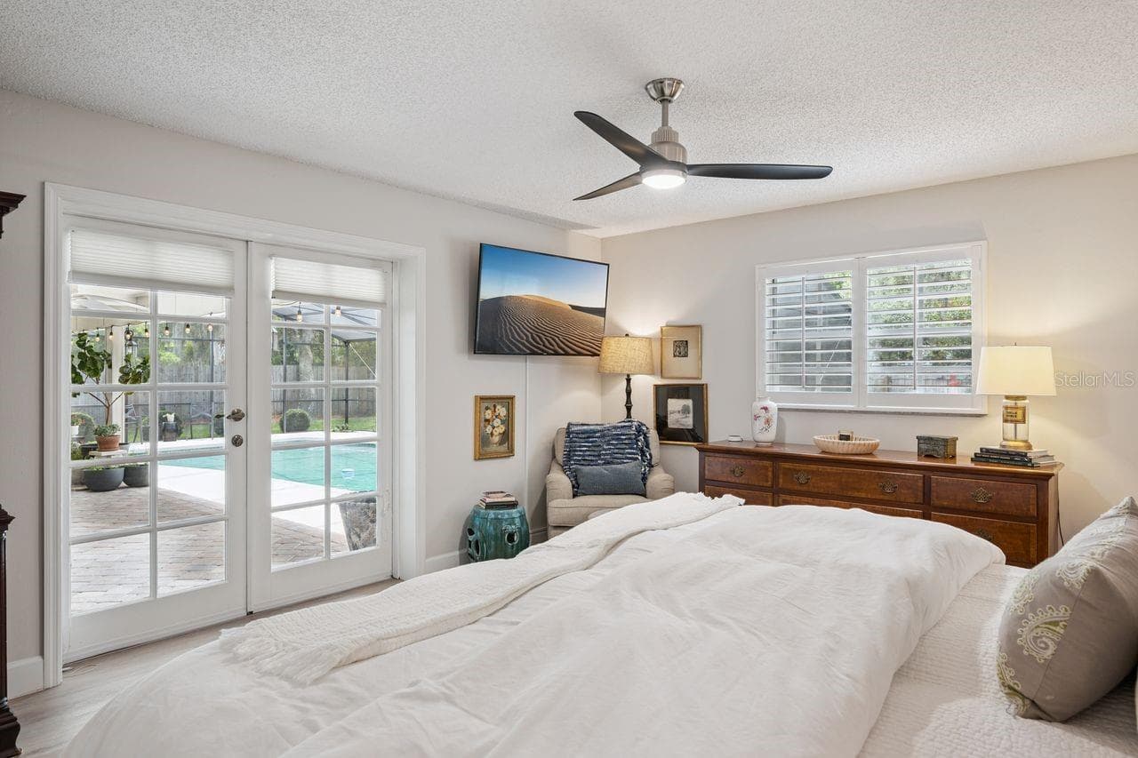 516 WOODVIEW DRIVE — photo 18 of 48