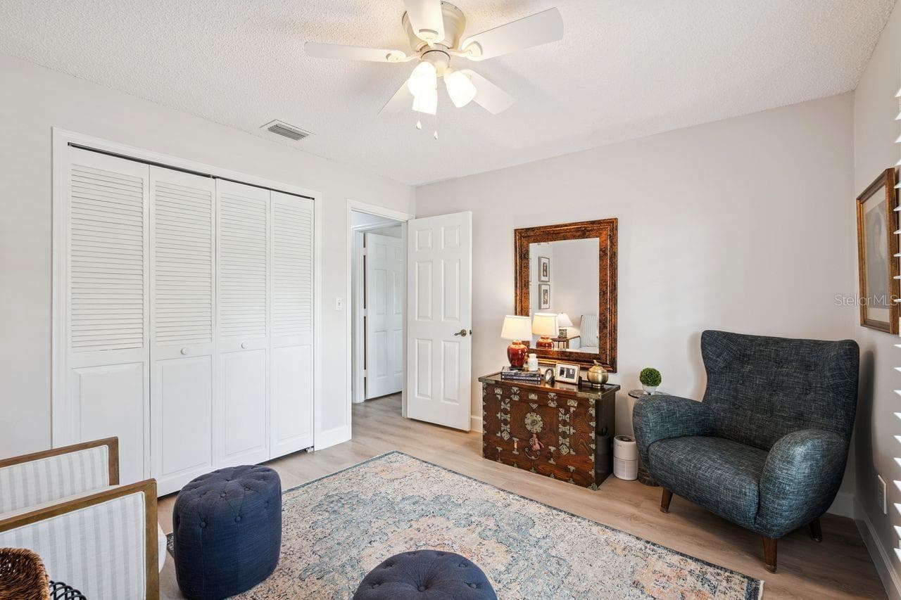 516 WOODVIEW DRIVE — photo 30 of 48