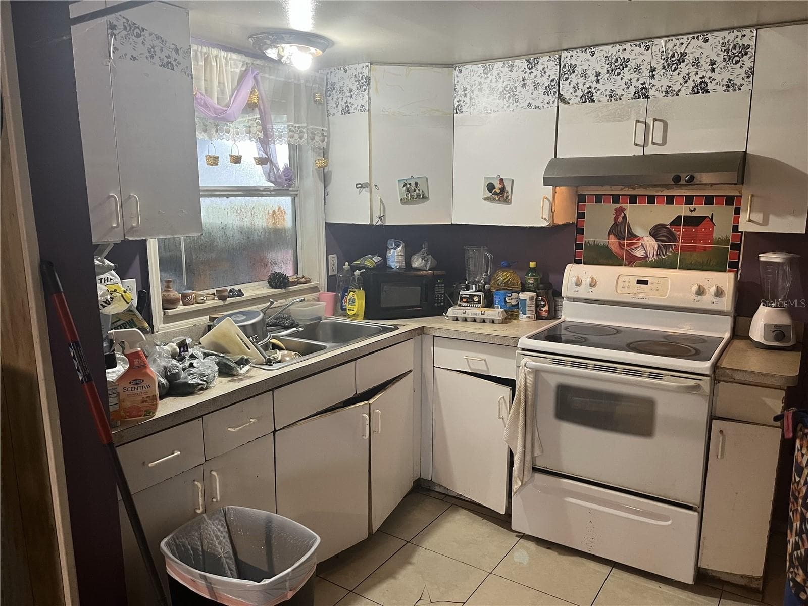 1127 AUBURN STREET — photo 3 of 15