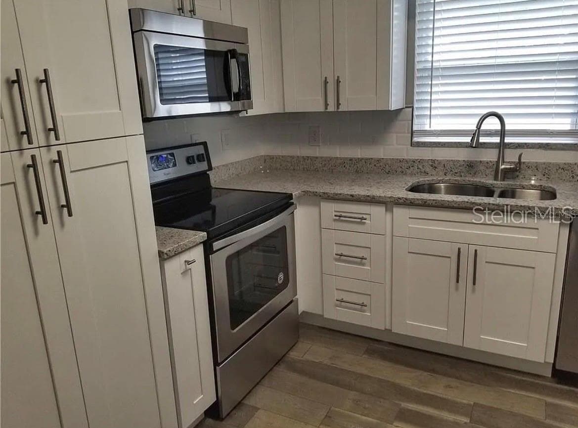 1664 EVERGREEN AVENUE — photo 13 of 41