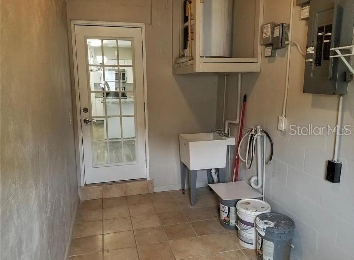 1664 EVERGREEN AVENUE — photo 28 of 41
