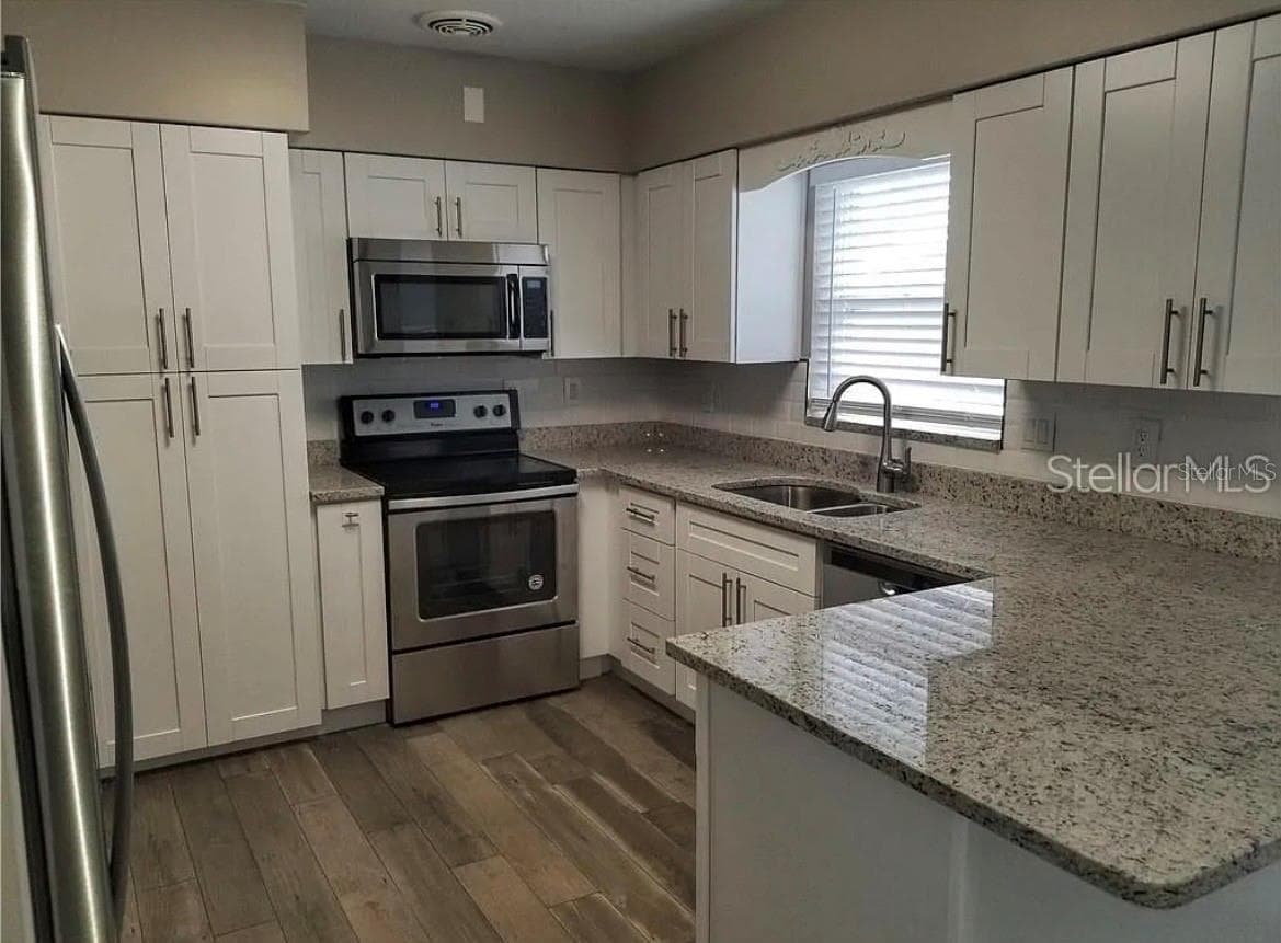 1664 EVERGREEN AVENUE — photo 11 of 41