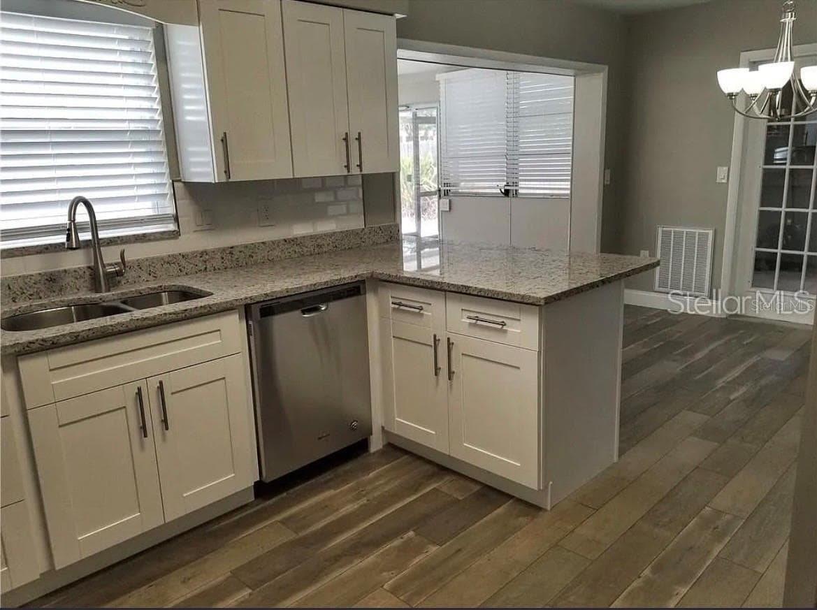 1664 EVERGREEN AVENUE — photo 14 of 41