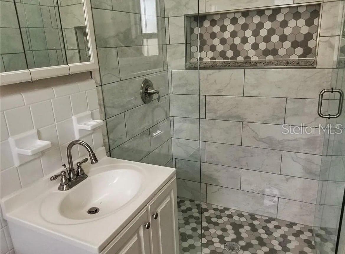 1664 EVERGREEN AVENUE — photo 21 of 41