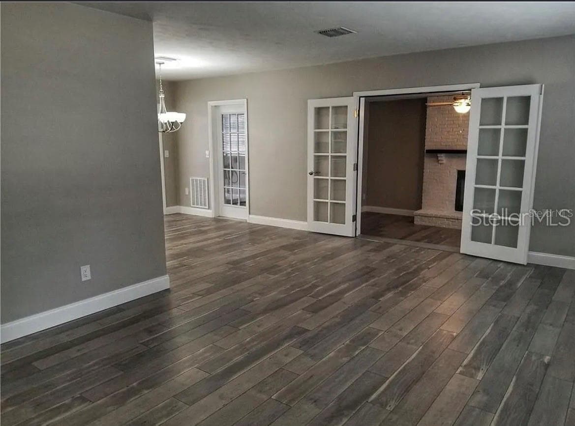 1664 EVERGREEN AVENUE — photo 4 of 41