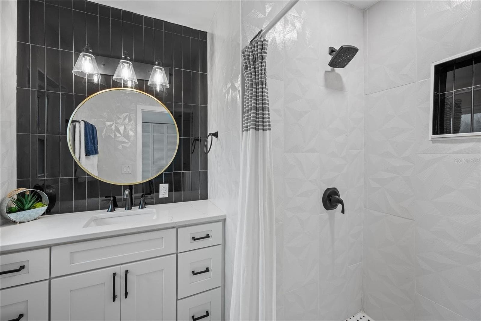2344 WOODCREST DRIVE — photo 16 of 22