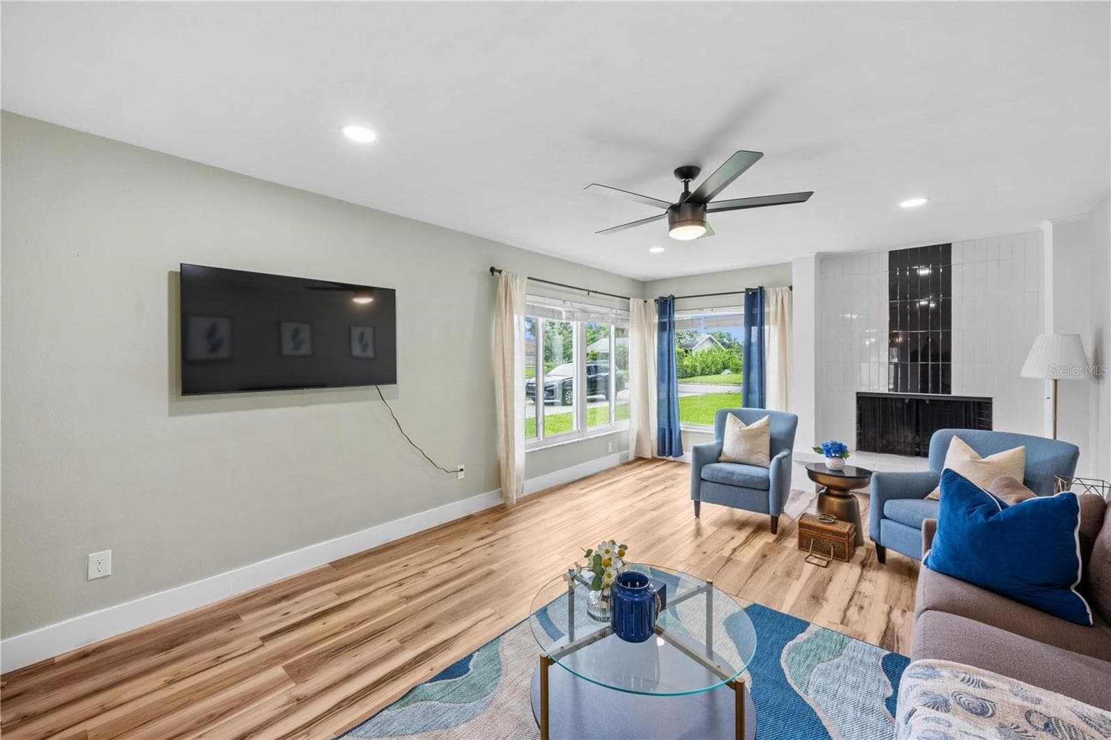 2344 WOODCREST DRIVE — photo 15 of 22