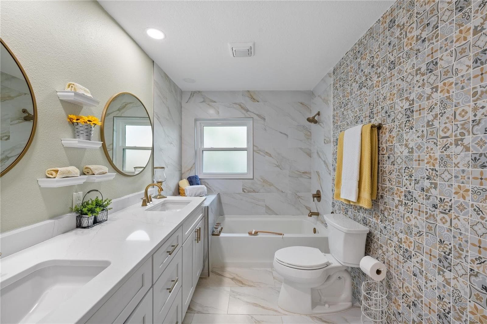 2344 WOODCREST DRIVE — photo 9 of 22