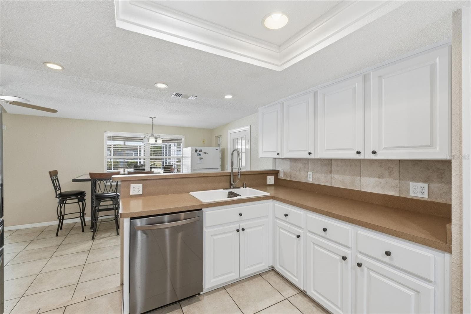 10744 OSCEOLA DRIVE — photo 11 of 60