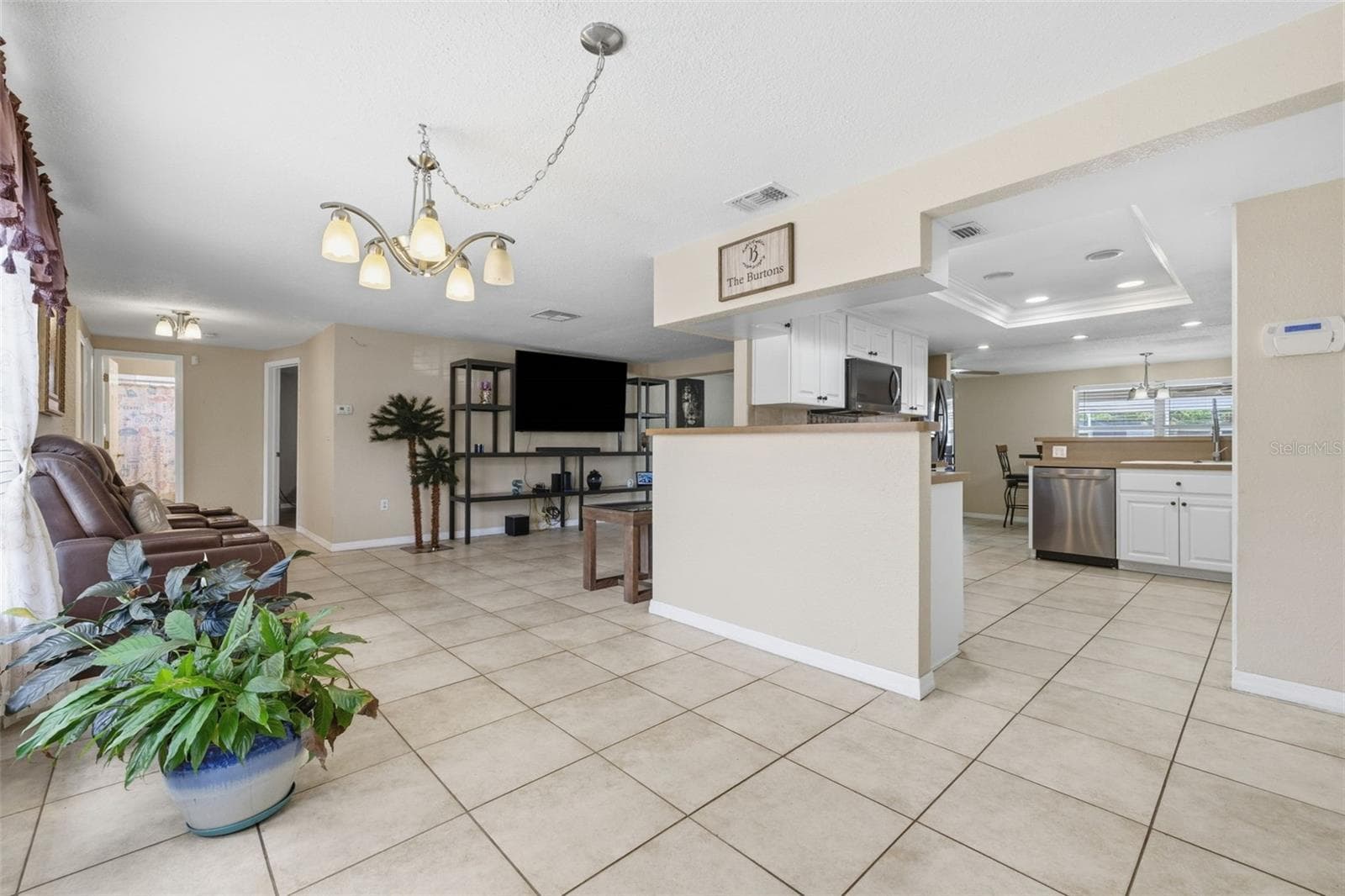 10744 OSCEOLA DRIVE — photo 9 of 60