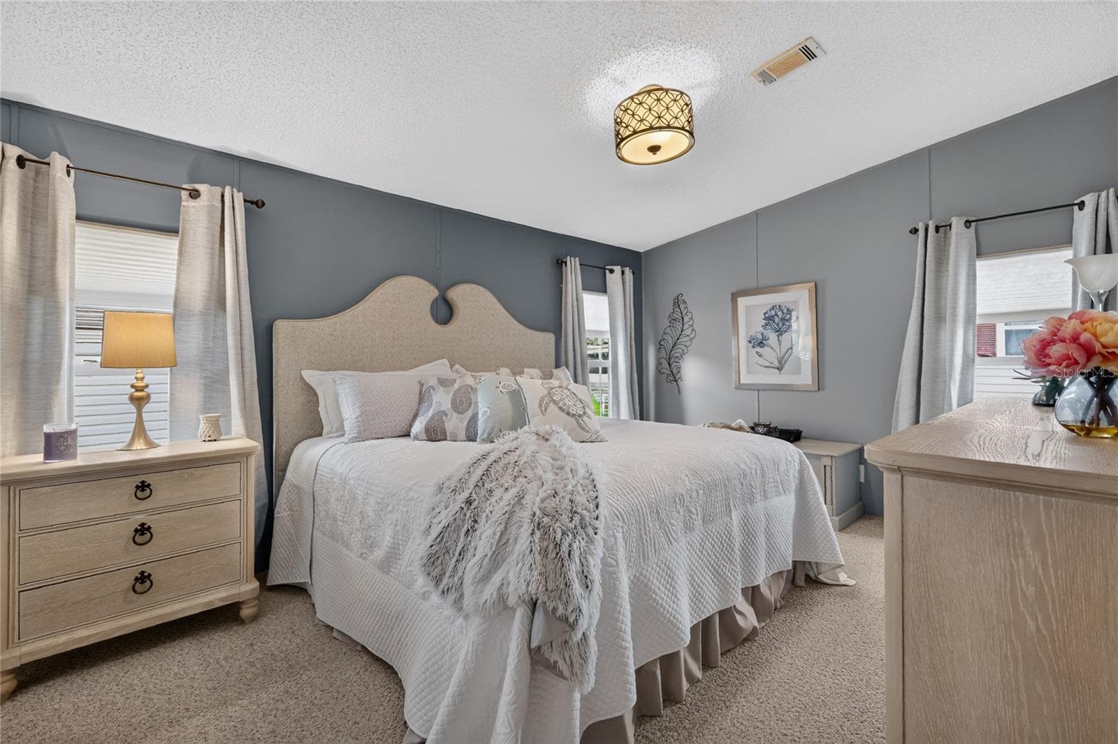 572 TAMMI DRIVE — photo 16 of 36