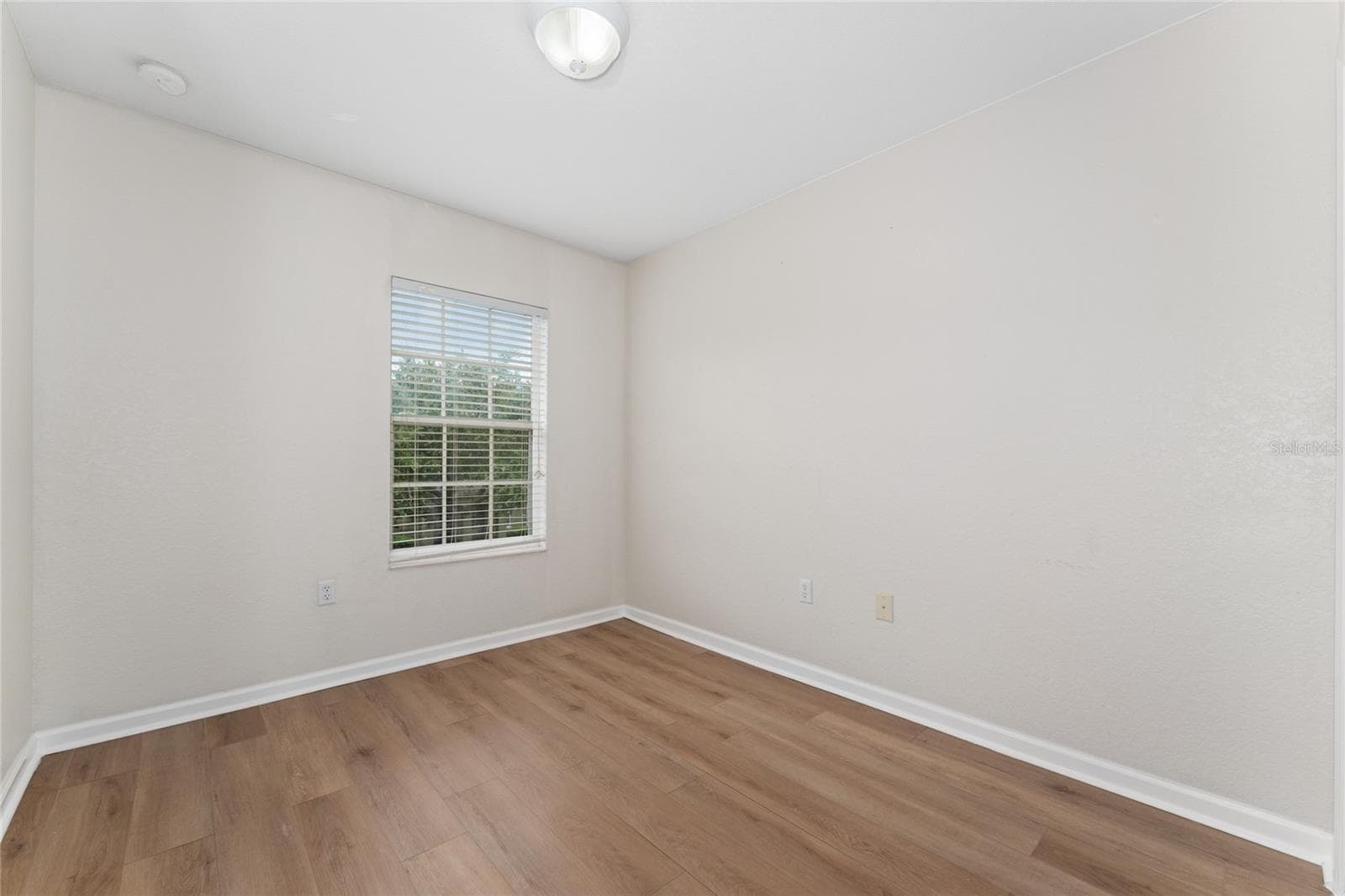 7723 FAIRGROVE AVENUE — photo 22 of 31