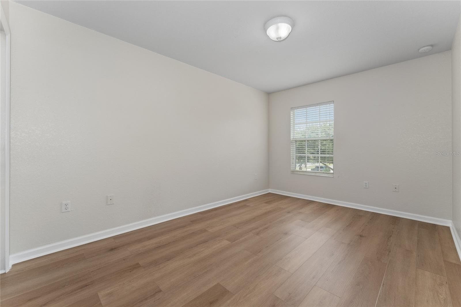 7723 FAIRGROVE AVENUE — photo 20 of 31