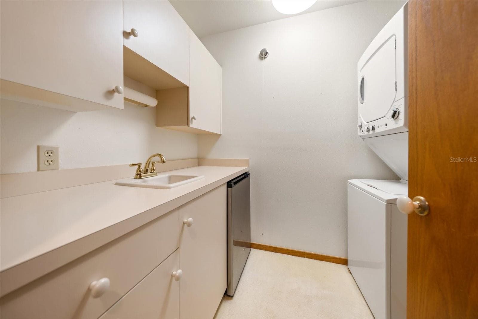 220 HARBOR VIEW LANE — photo 49 of 85