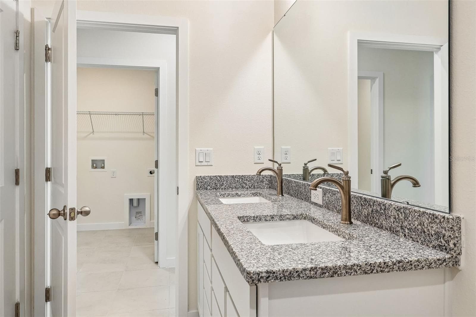 231 HUGO DRIVE — photo 21 of 28