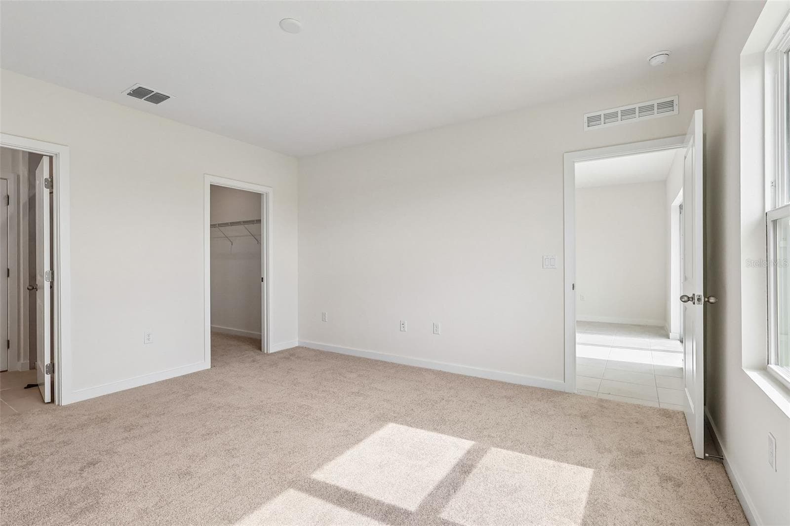 231 HUGO DRIVE — photo 11 of 28