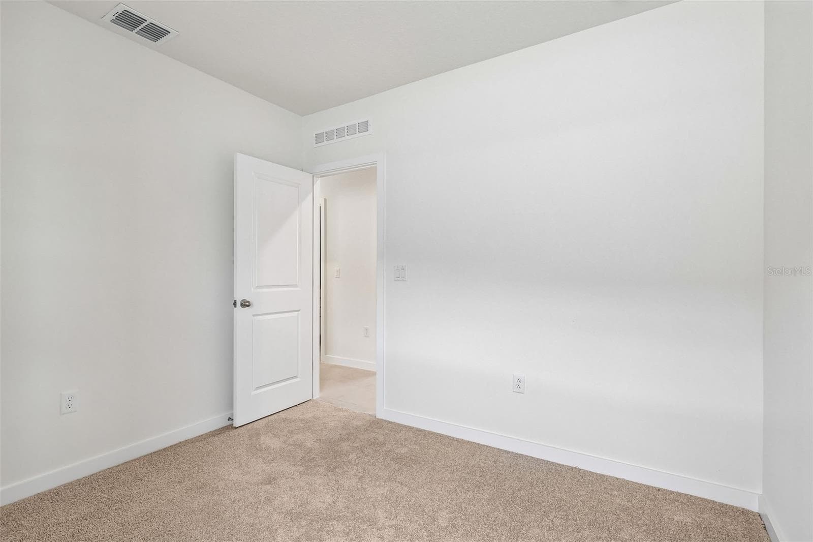 231 HUGO DRIVE — photo 23 of 28