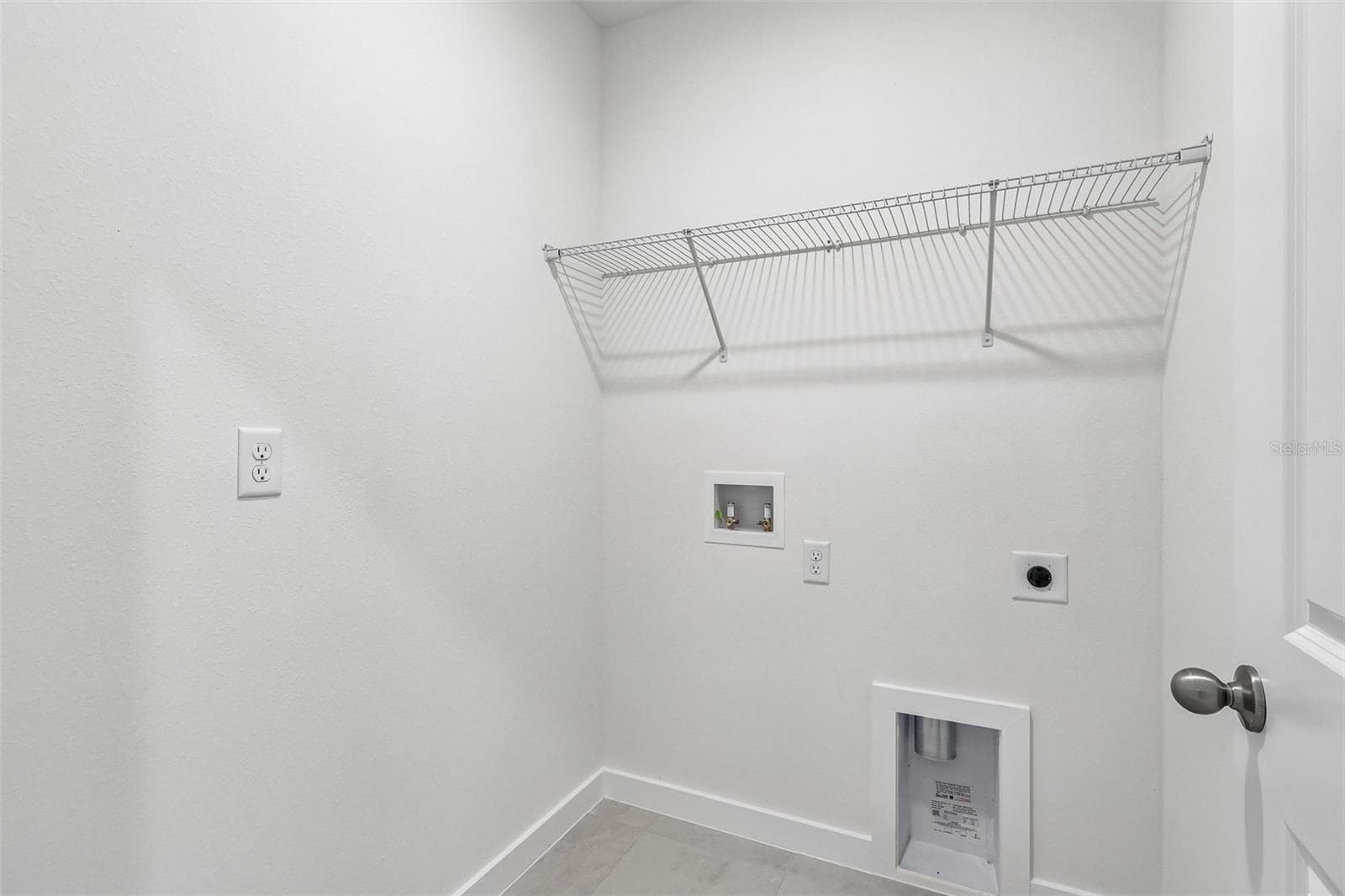 231 HUGO DRIVE — photo 24 of 28