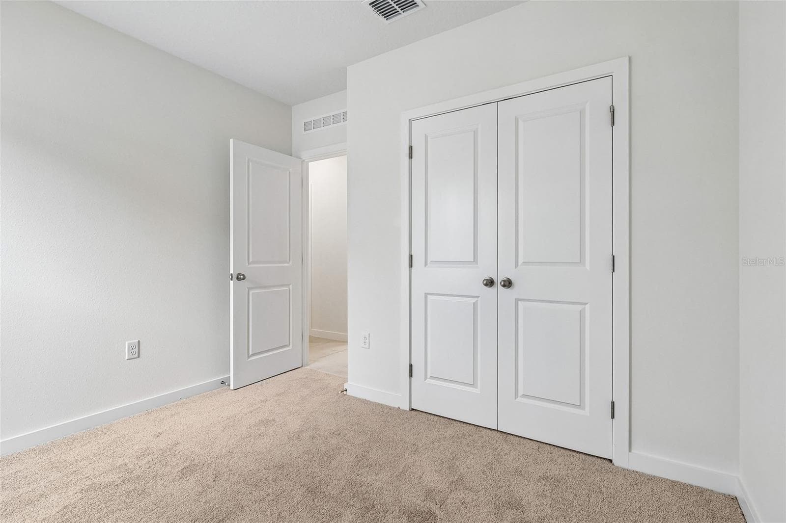 231 HUGO DRIVE — photo 17 of 28