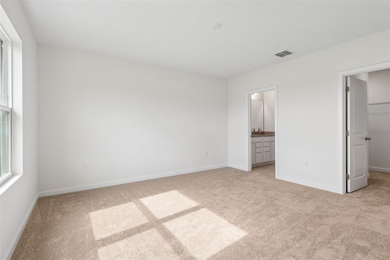 231 HUGO DRIVE — photo 14 of 28