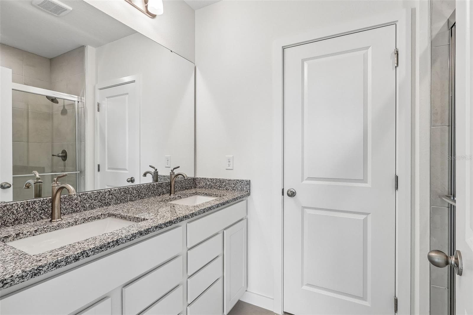 231 HUGO DRIVE — photo 16 of 28