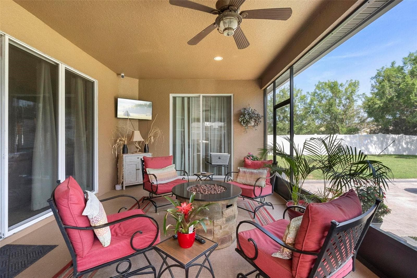 3551 STATHAM DRIVE — photo 31 of 34
