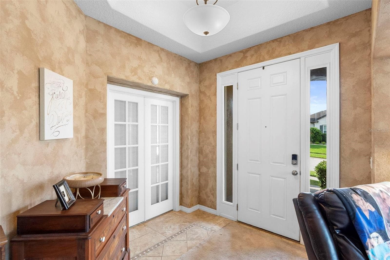 3551 STATHAM DRIVE — photo 3 of 34