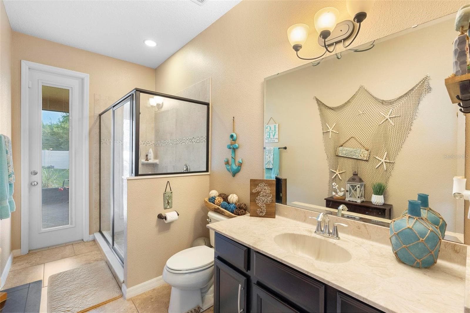 3551 STATHAM DRIVE — photo 16 of 34