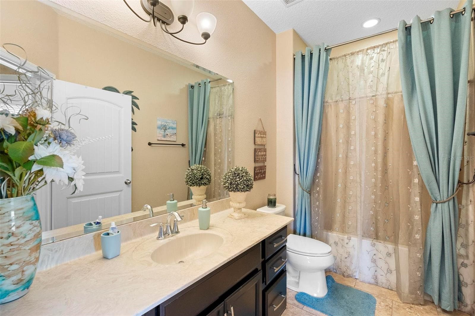 3551 STATHAM DRIVE — photo 13 of 34