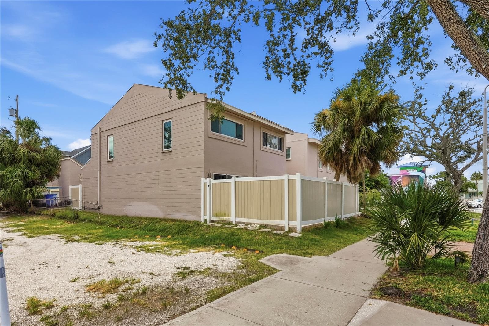 3120 BEACH BOULEVARD — photo 29 of 38