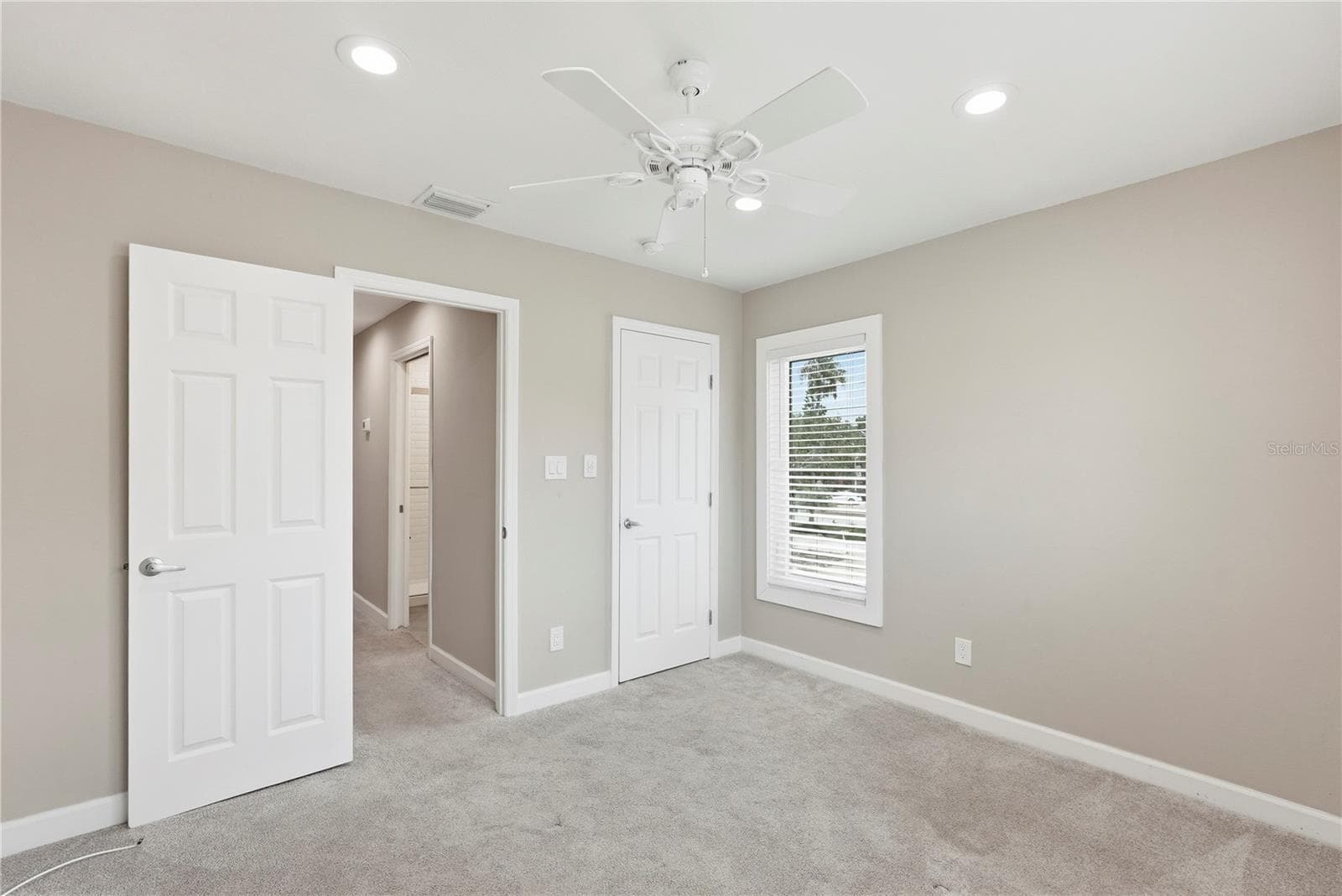 3120 BEACH BOULEVARD — photo 23 of 38