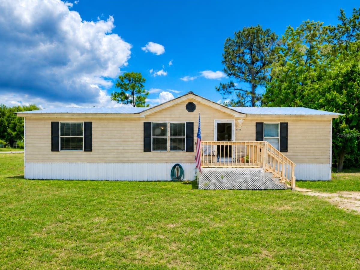 13817 54TH PLACE — photo 1 of 20