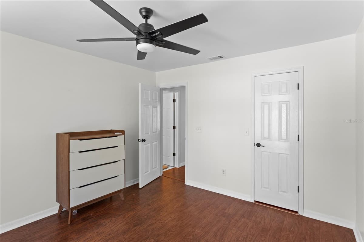 7210 HAMMET ROAD — photo 34 of 44
