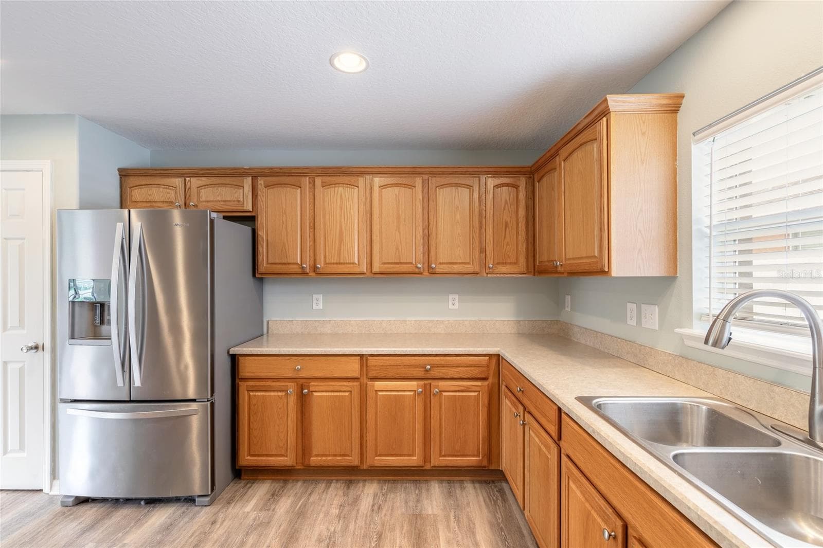 3321 PINTELLO AVENUE — photo 7 of 42