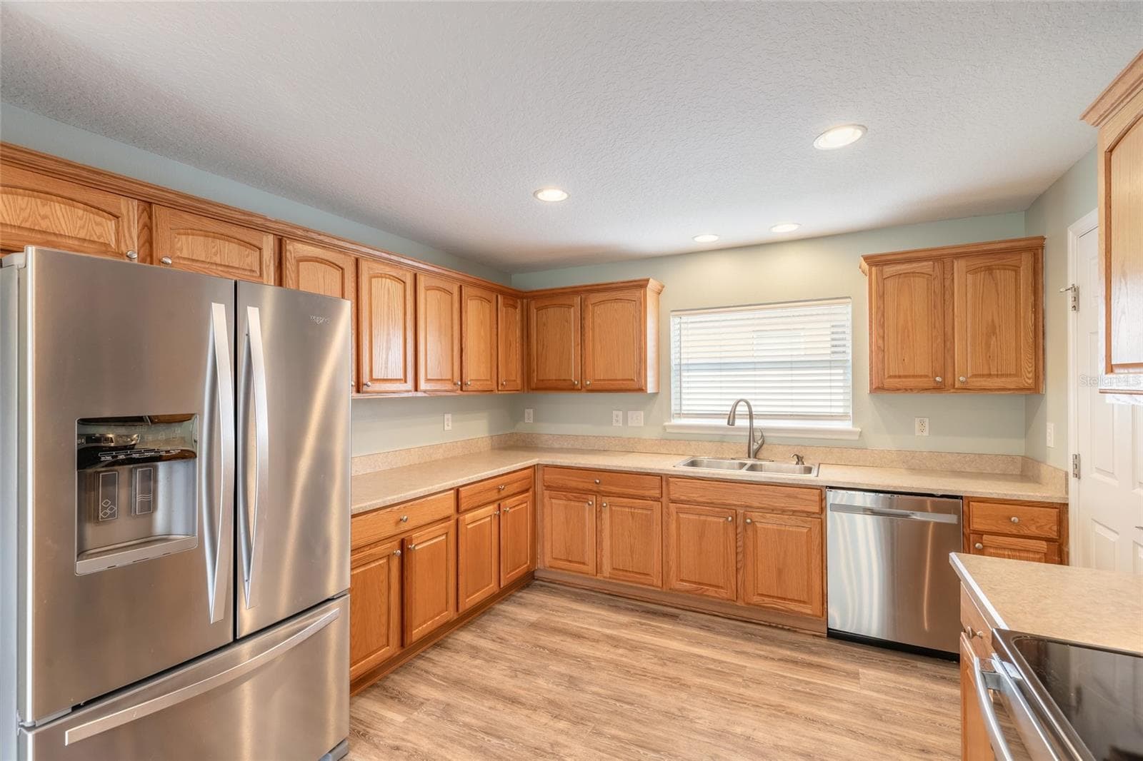 3321 PINTELLO AVENUE — photo 5 of 42