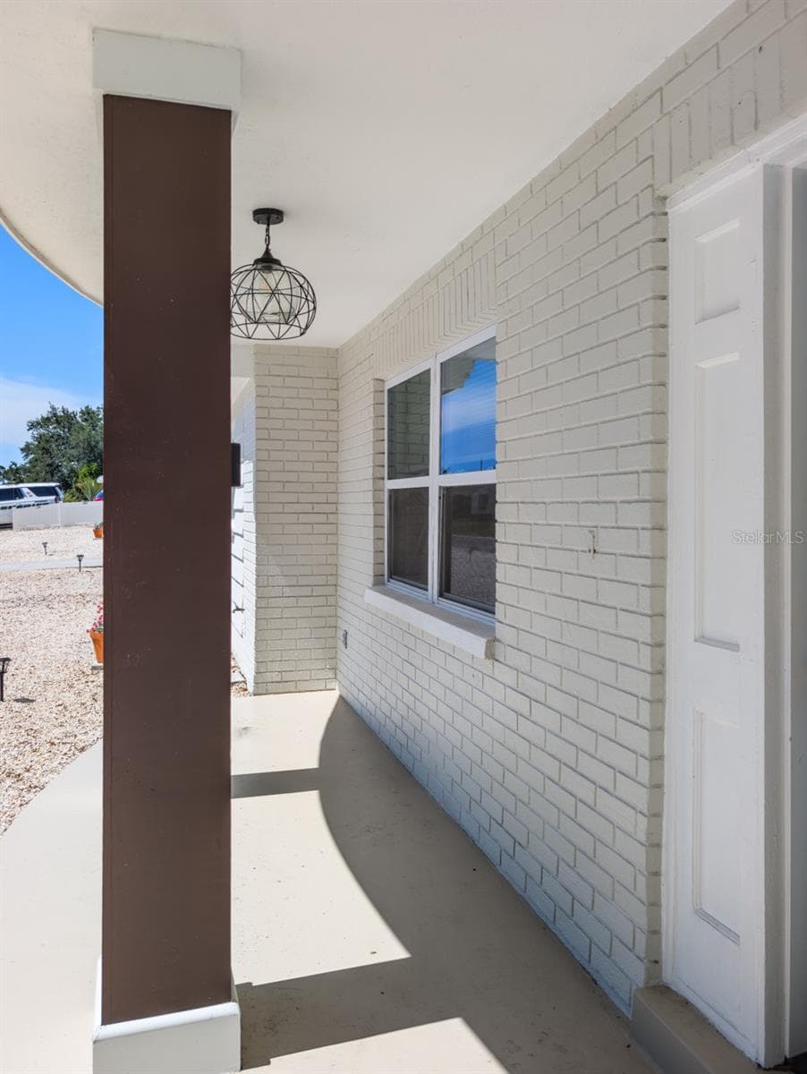 3650 KINGSBURY DRIVE — photo 3 of 42