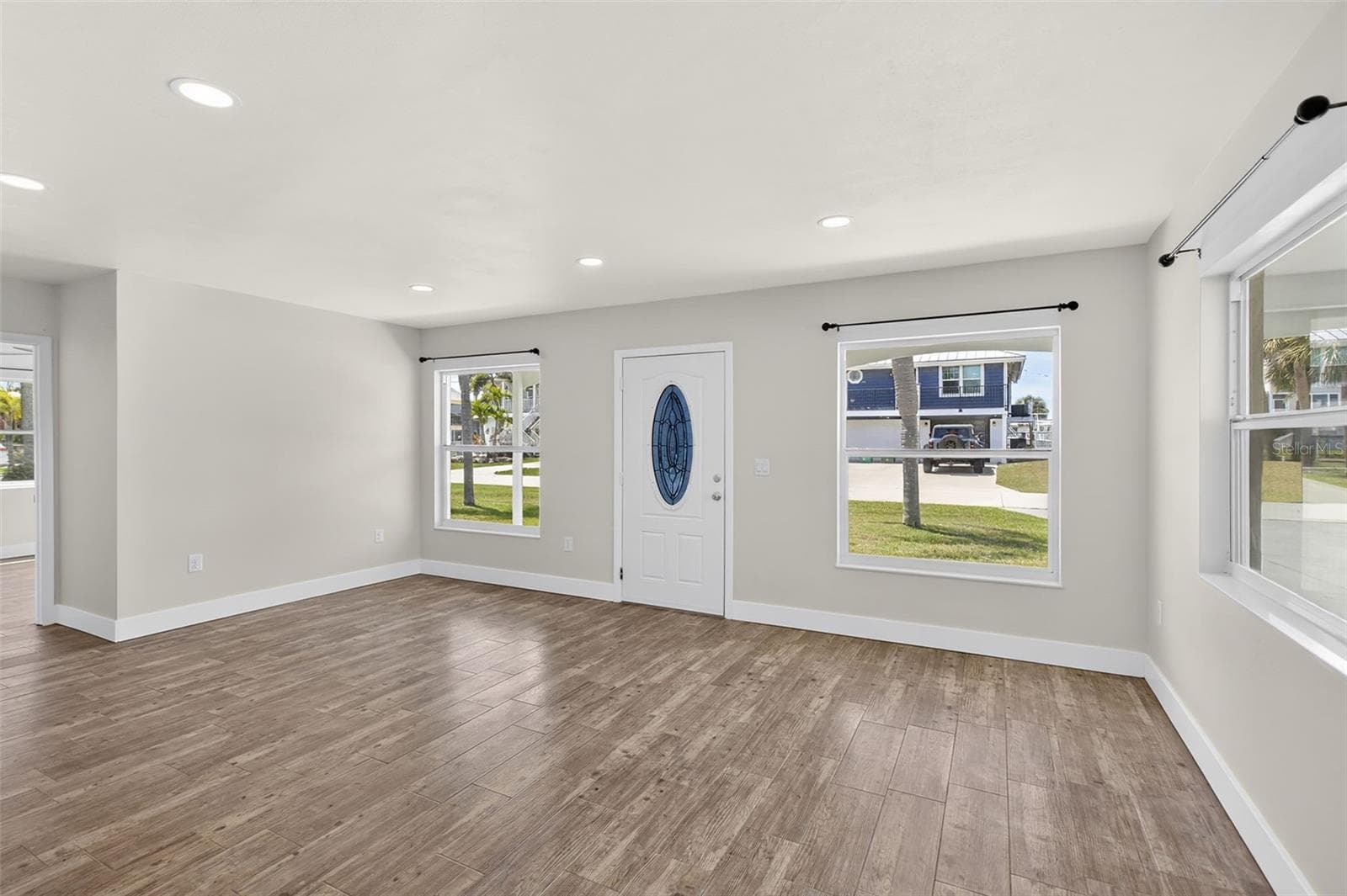 10451 MARION STREET — photo 13 of 35