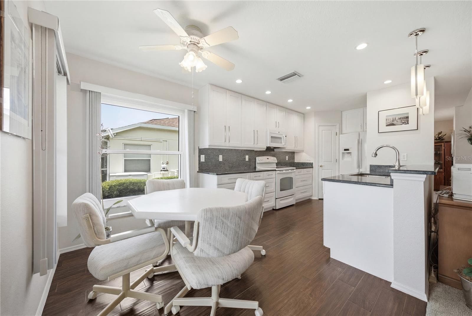 4226 KINGSFIELD DRIVE — photo 12 of 66