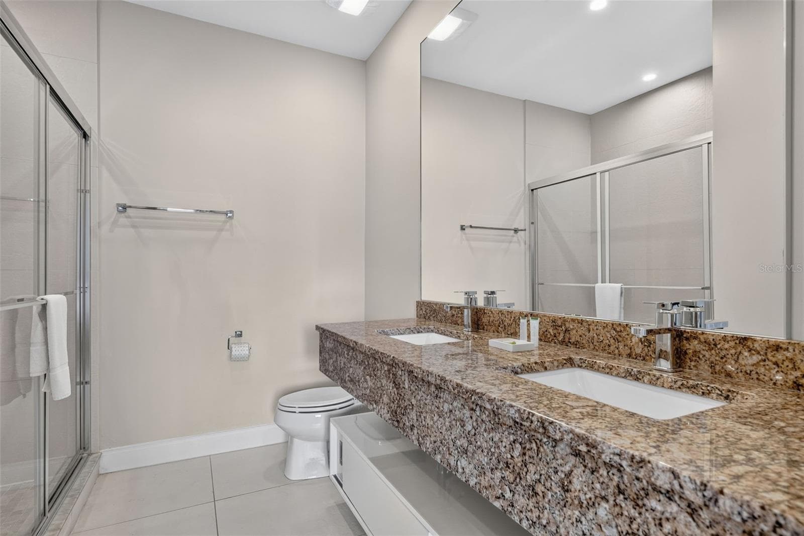 3202 BRASILIA AVENUE — photo 19 of 49