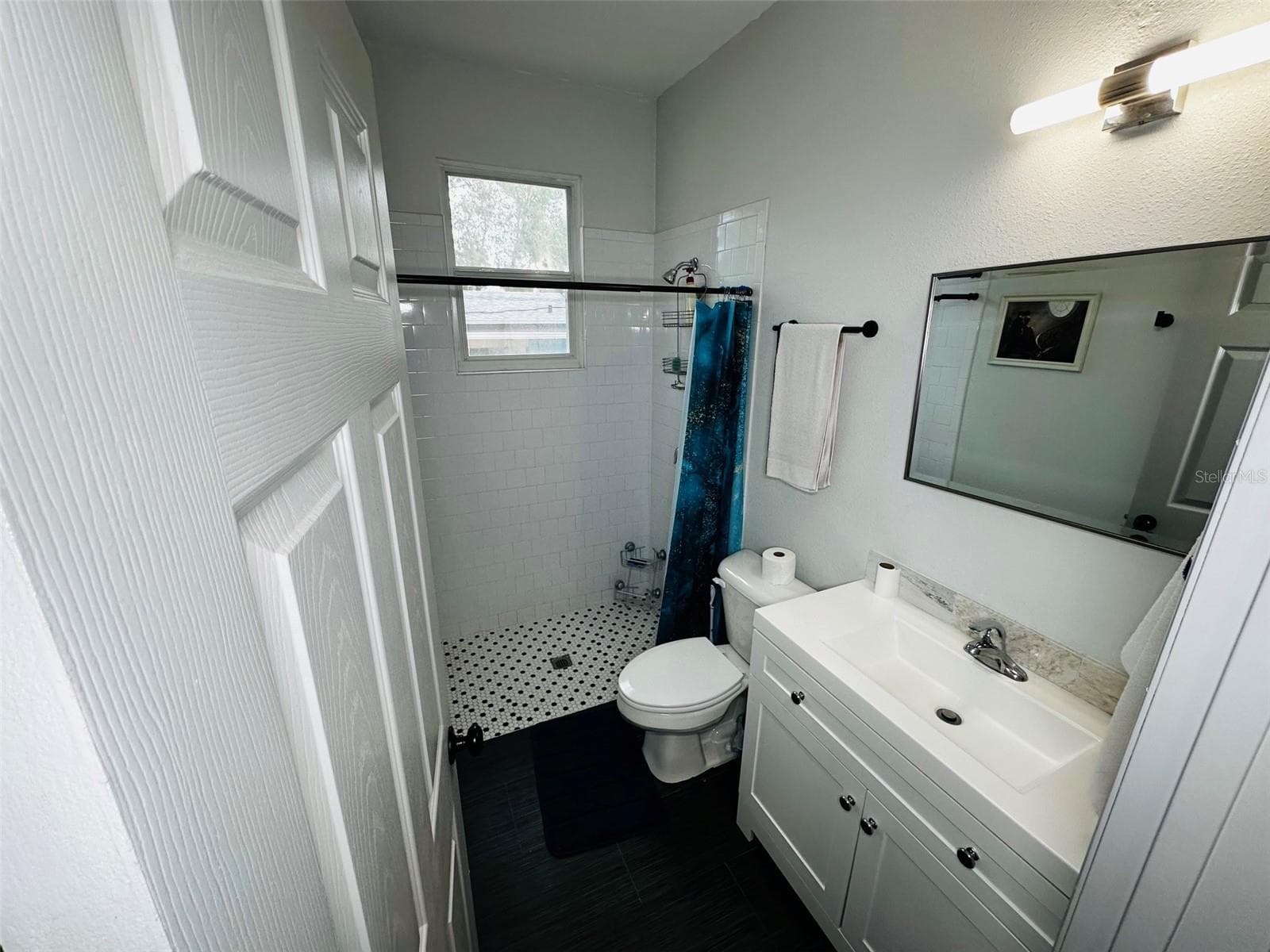 606 VOORHIS AVENUE — photo 13 of 22